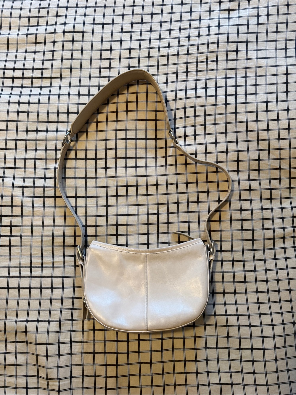 Vagabond Minoh Half Moon Adjustable Strap Saddle Bag - White